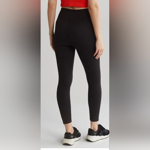 Good American seamless Chunky Rib Leggings black size 00 - Picture 2 of 3